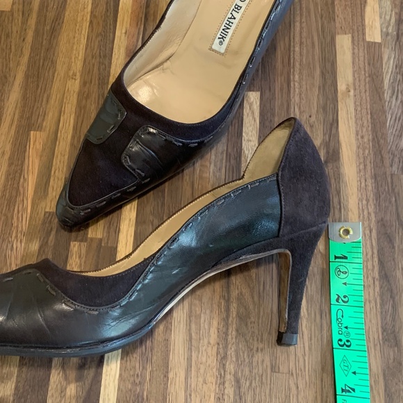 Vintage Manolo Blahnik Brown Suede Heels - Picture 7 of 12